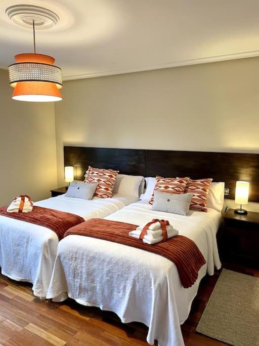 La Casona De La Carbayeda Villa Oviedo Bagian luar foto
