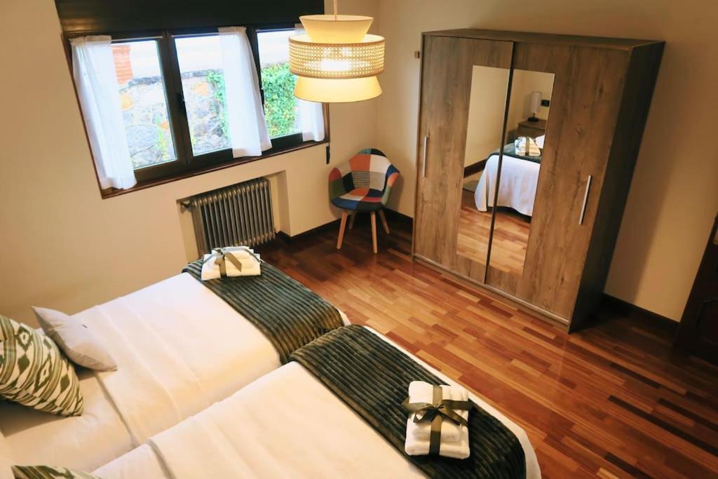 La Casona De La Carbayeda Villa Oviedo Bagian luar foto