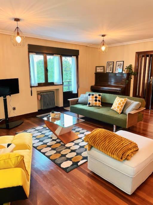 La Casona De La Carbayeda Villa Oviedo Bagian luar foto